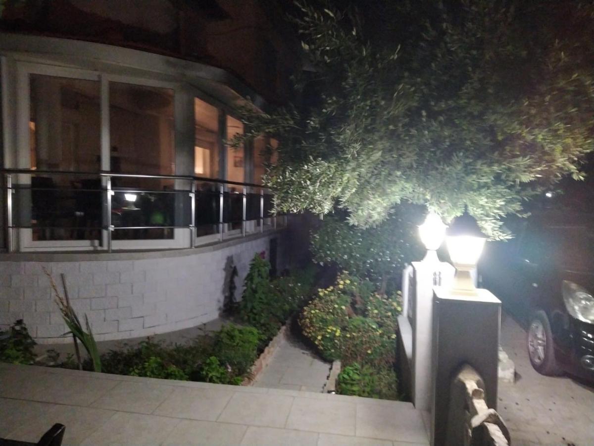 Cesme Burcu Sitesi Yaman 빌라 외부 사진