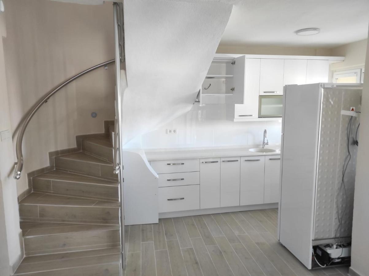 Cesme Burcu Sitesi Yaman 빌라 외부 사진